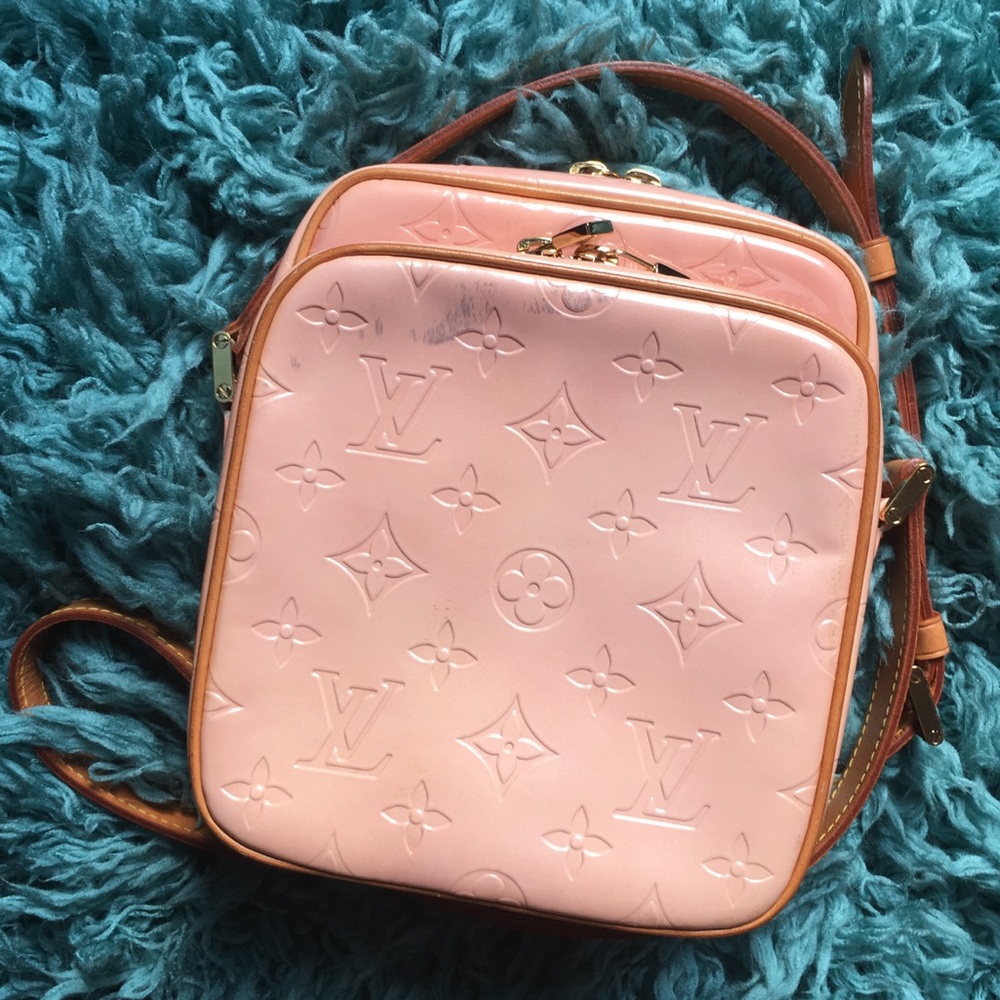 Louis Vuitton crossbody pink purse